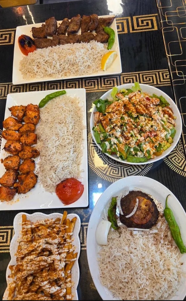 Mazar Restaurant Platers